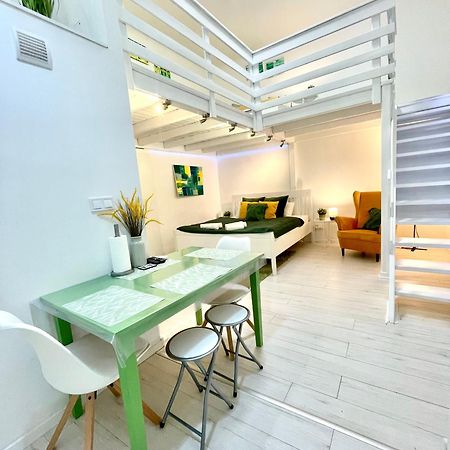 Teresian Apartment Near The Andrassy Street Free Air Conditioner Free Coffee Budapest Luaran gambar