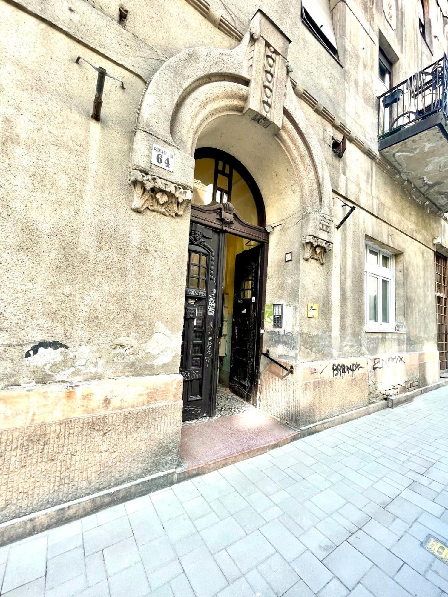 Teresian Apartment Near The Andrassy Street Free Air Conditioner Free Coffee Budapest Luaran gambar
